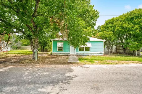 951 N Clinton St, Stephenville, TX 76401