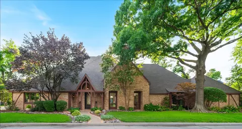 16025 Chalfont Cir, Dallas, TX 75248