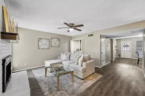 2401 Long Ridge Ln, Arlington, TX 76014