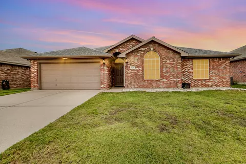 936 Mesa Vista Dr, Crowley, TX 76036
