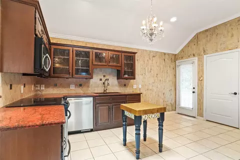Kitchen - 416 Milla Ln, Euless, TX 76039 photo 1 of 3
