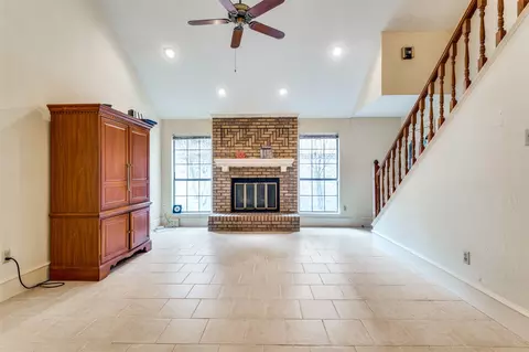 Living - 512 Bryan Ct, Irving, TX 75060 photo 2 of 3