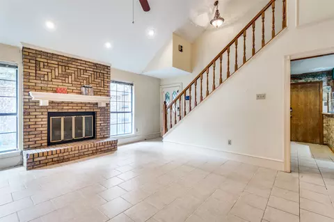 Living - 512 Bryan Ct, Irving, TX 75060 photo 3 of 3