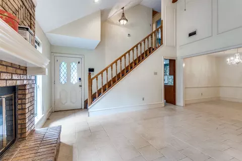 Living - 512 Bryan Ct, Irving, TX 75060 photo 1 of 3