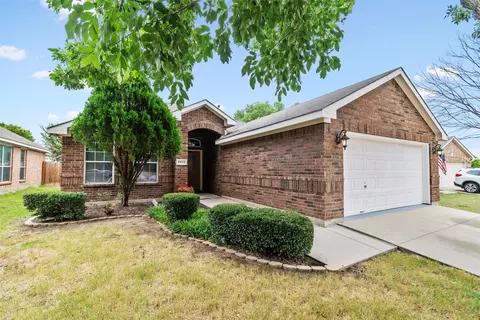 8912 Arcadia Park Dr, Fort Worth, TX 76244