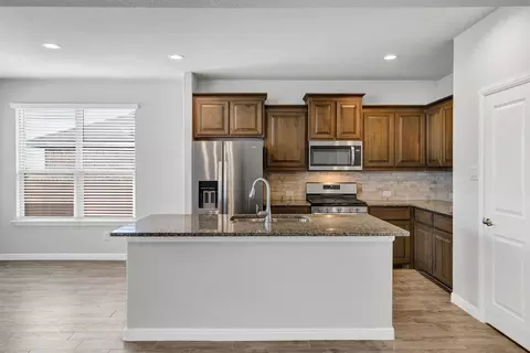 1215 Dublin Dr, Cleburne, TX 76033