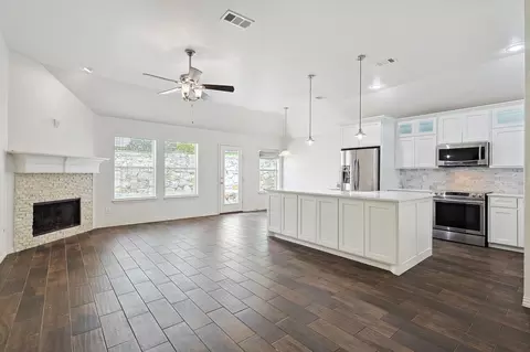512 Wade Ct, Euless, TX 76039 photo 17