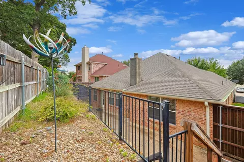 512 Wade Ct, Euless, TX 76039 photo 32