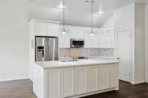 512 Wade Ct, Euless, TX 76039 photo 12