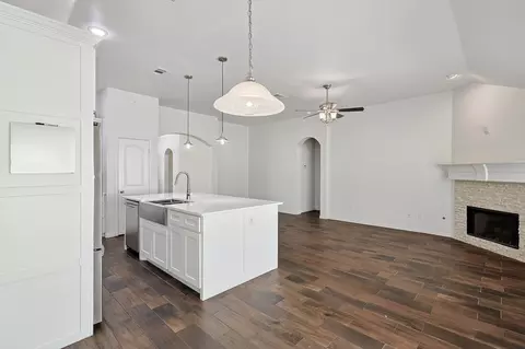 512 Wade Ct, Euless, TX 76039 photo 16
