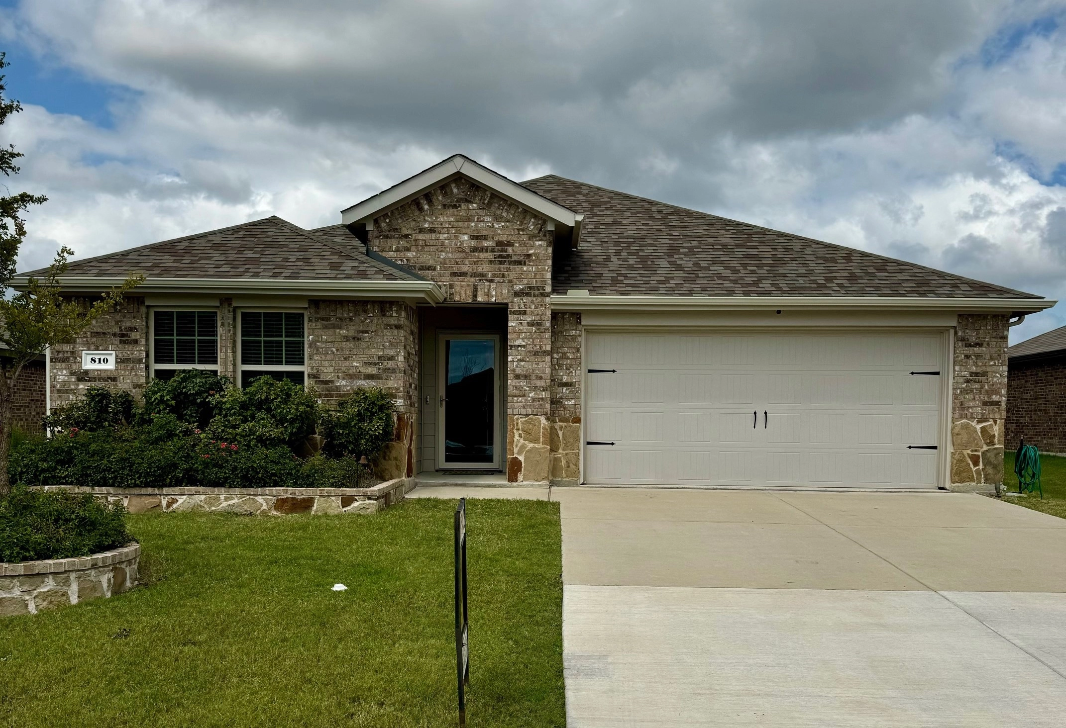 810 Cottonwood Way  