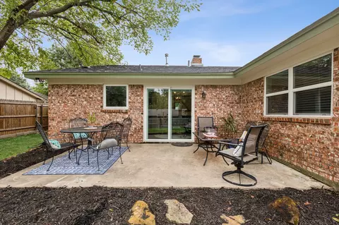 Exterior - 2145 Mountainview Dr, Hurst, TX 76054 photo 5 of 6