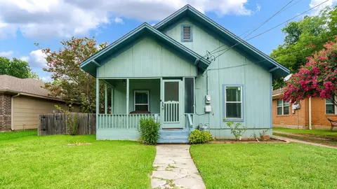 405 Ritchey St, Gainesville, TX 76240