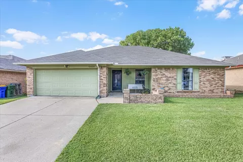 6420 Loma Vista Dr, Watauga, TX 76148