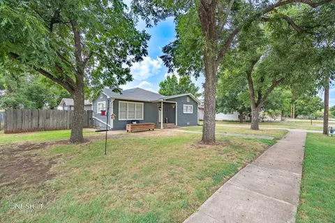 732 Race St, Baird, TX 79504