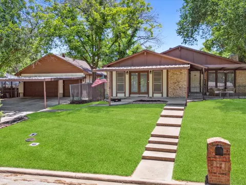 837 Rumfield Rd, White Settlement, TX 76108