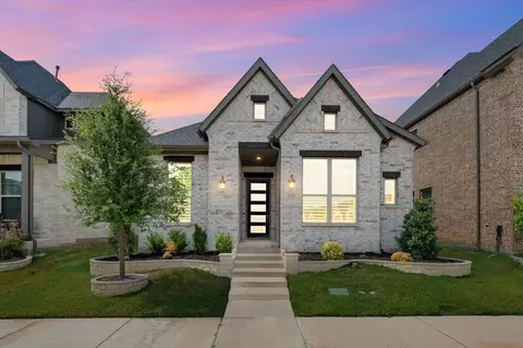 1913 Clinesmith Dr, Farmers Branch, TX 75234