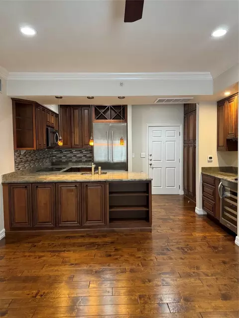 3102 Kings Rd #2102, Dallas, TX 75219