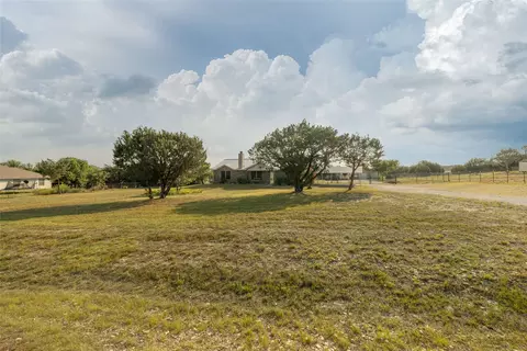 405 Brazos Mountain Dr, Weatherford, TX 76087