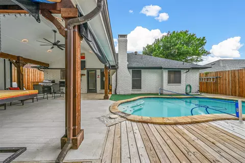 6611 Running Creek Dr, Arlington, TX 76001