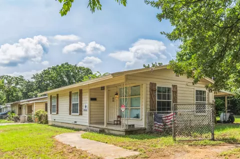 3912 Frisco Ave, Forest Hill, TX 76119