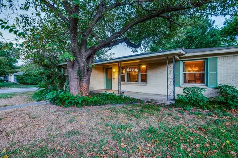 5501 Dennis Ave, Fort Worth, TX 76114