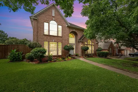 2117 Sandell Dr, Grapevine, TX 76051