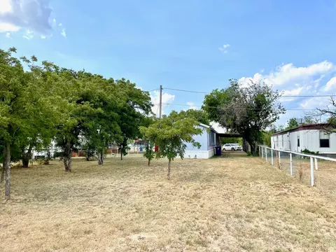 1213 W 4th St, Breckenridge, TX 76424