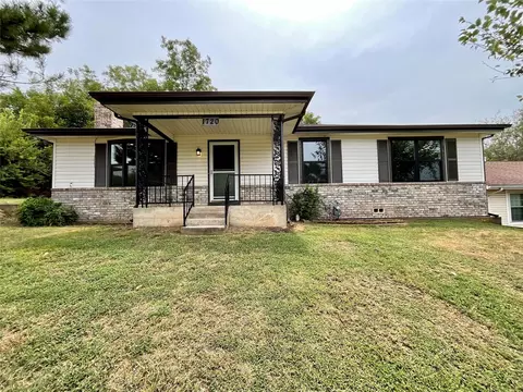 1720 W Washington St, Denison, TX 75020