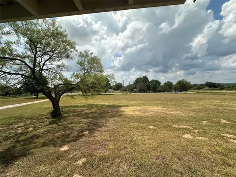 999 Summit, Springtown, TX 76082 photo 4