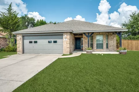 211 Tolleson Dr, Celina, TX 75009