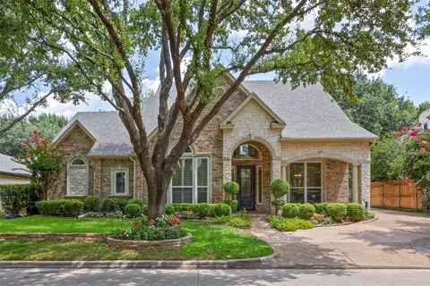 2801 Manorwood Trl, Fort Worth, TX 76109