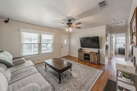 1207 Grace St, Weatherford, TX 76086