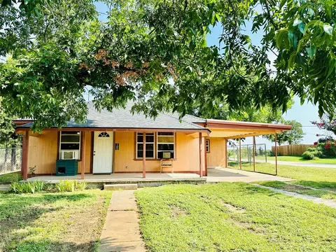 100 Broadway Ave, Newcastle, TX 76372