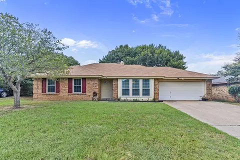 3503 Wentworth Dr, Arlington, TX 76001