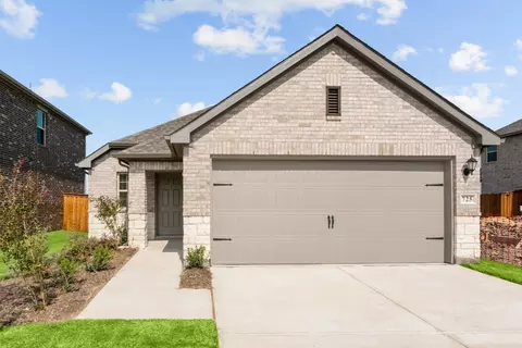 725 Hidden Feather Dr, Lavon, TX 75166