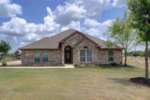 104 High Vista Rd, Decatur, TX 76234