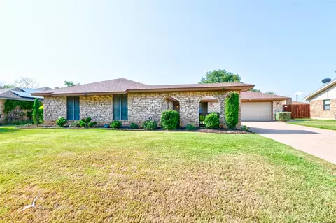 3249 Falcon Dr, Abilene, TX 79606
