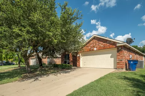 132 Buckskin Dr, Waxahachie, TX 75167