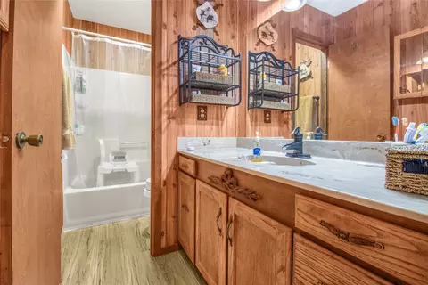 Bath - 104 Circle Dr, Coleman, TX 76834 photo 1 of 2