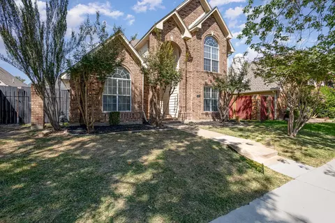 305 Red River Trl, Irving, TX 75063