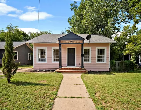 828 W Fern St, Sherman, TX 75092