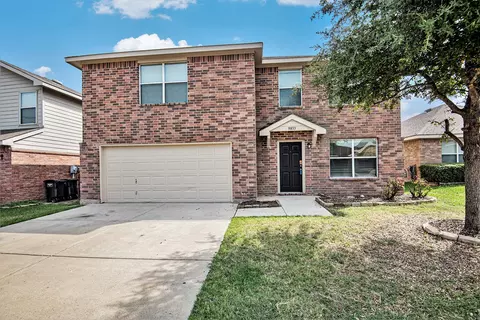 9833 Sparrow Hawk Ln, Fort Worth, TX 76108