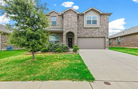 9337 Flying Eagle Ln, Fort Worth, TX 76131