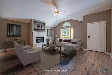 408 N Taylor St, Mabank, TX 75147