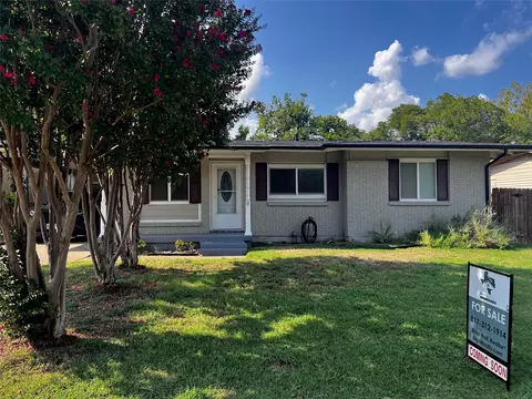 728 Pine St, Hurst, TX 76053