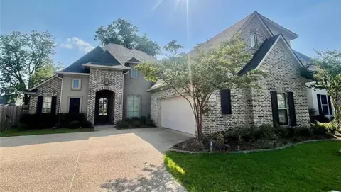 654 Dumaine Dr, Bossier City, LA 71111