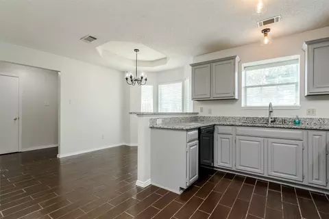 Kitchen - 2514 Daisy Ln, Rowlett, TX 75089 photo 4 of 4