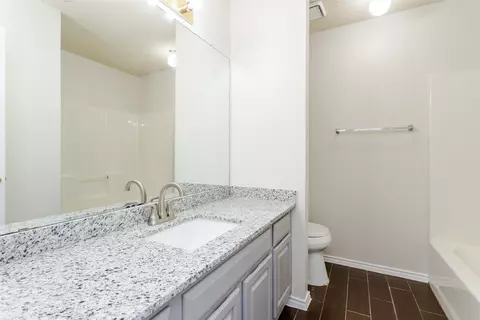 Bath - 2514 Daisy Ln, Rowlett, TX 75089 photo 1 of 2