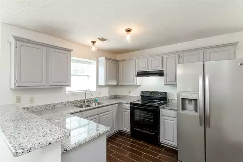 Kitchen - 2514 Daisy Ln, Rowlett, TX 75089 photo 1 of 4